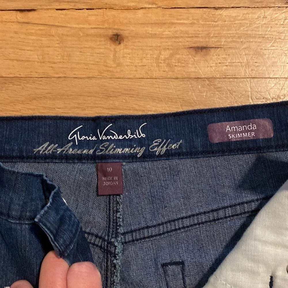 Beautiful size 10 capri jeans rhinestone pockets - Picture 2 of 4